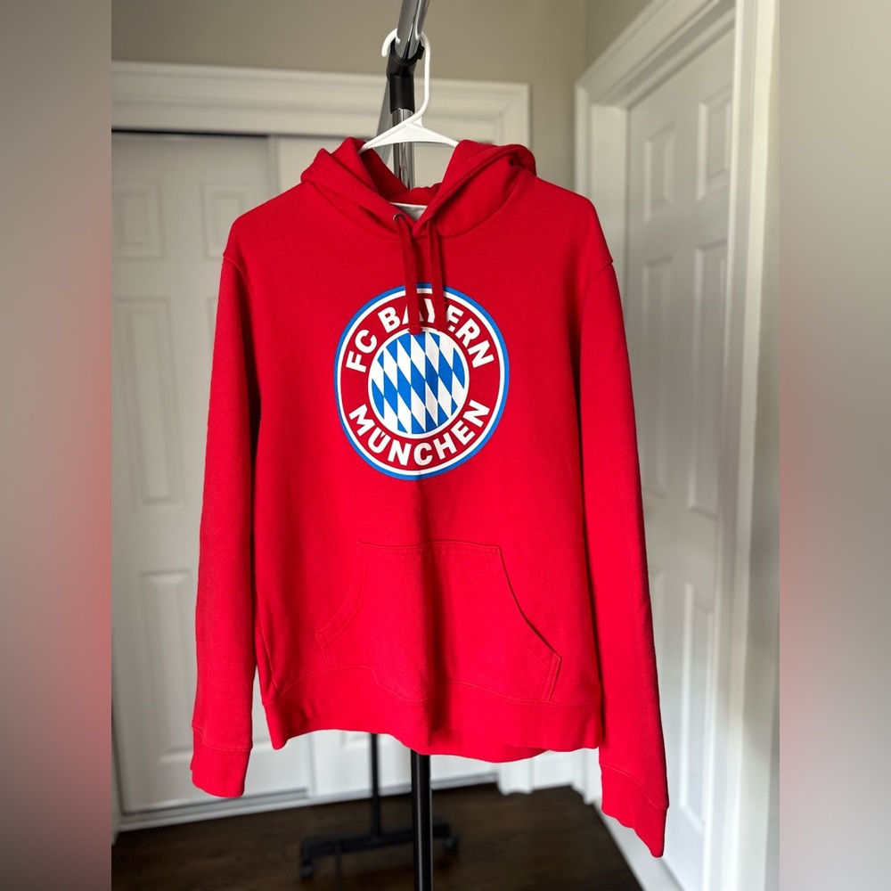Fanatics FC Bayern Munchen red hoodie